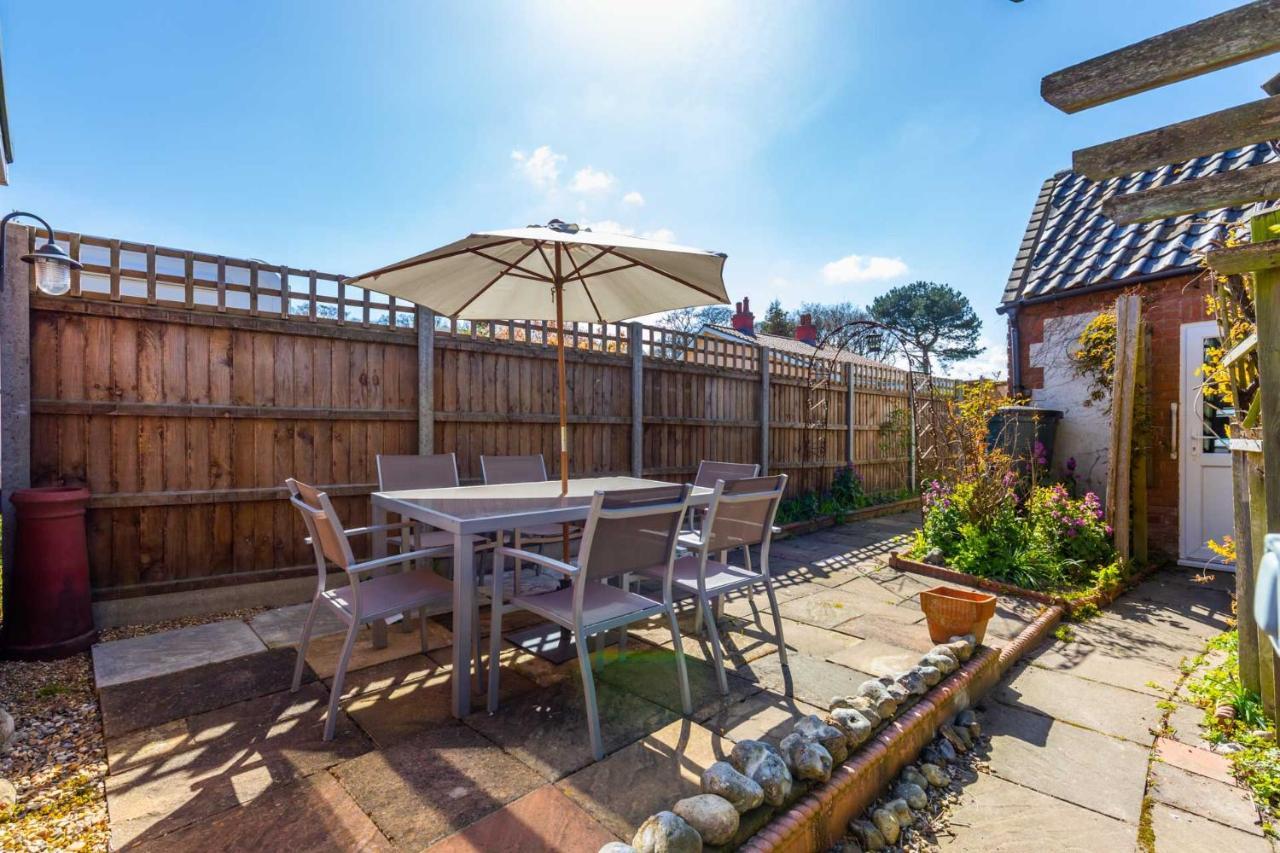Host & Stay - St Joseph'S Cottage West Runton Exterior photo